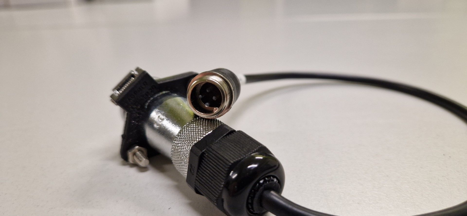 m-use 1 conneceur M coté remorque pour 675103587